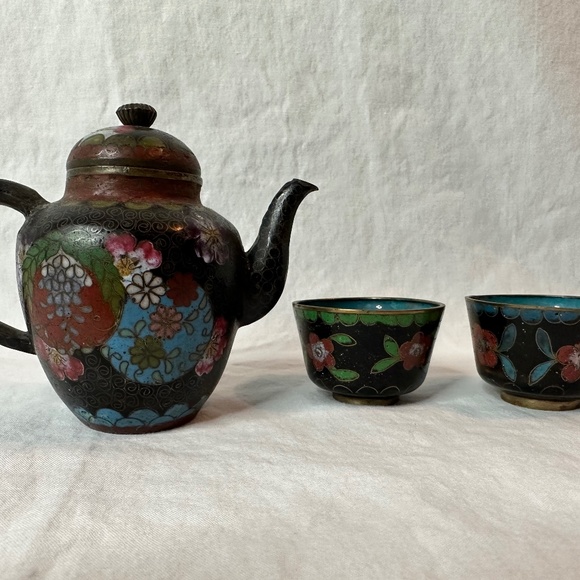 Antique Other - Unusual antique miniature Japanese cloisonné teapot, with 2 matching tea…